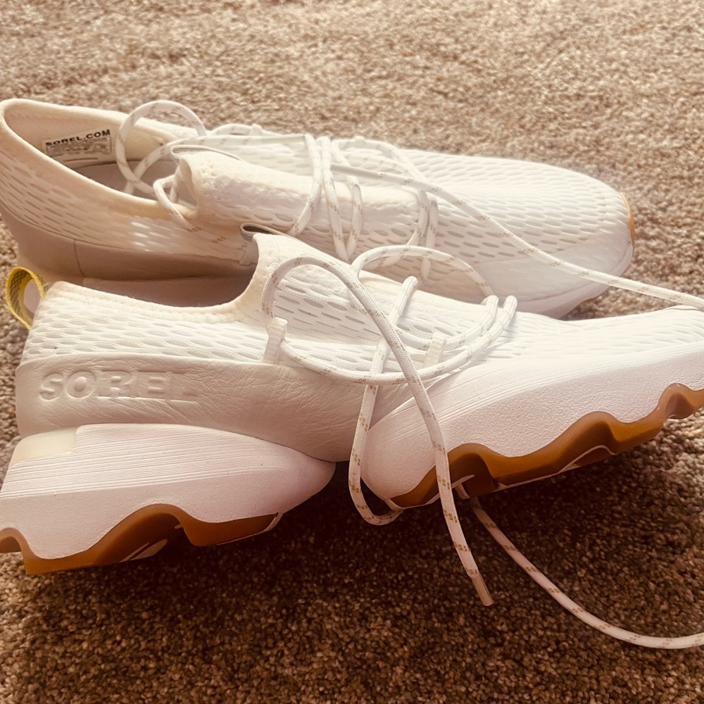 Brand new white Sorel sneakers